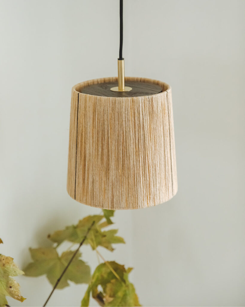 INEZEZ lampe på nært hold