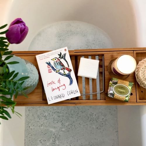 Bilde fra baderom med lifestyleprodukter