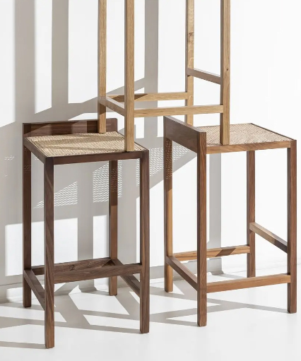 Designstoler-i-tre-fra-Porventura